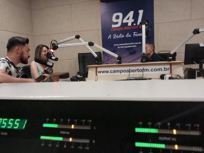 Campo Abeto FM estÃ¡ com programaÃ§Ã£o especial dos 33 anos